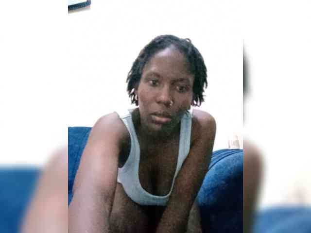 HalimaAnderson webcam