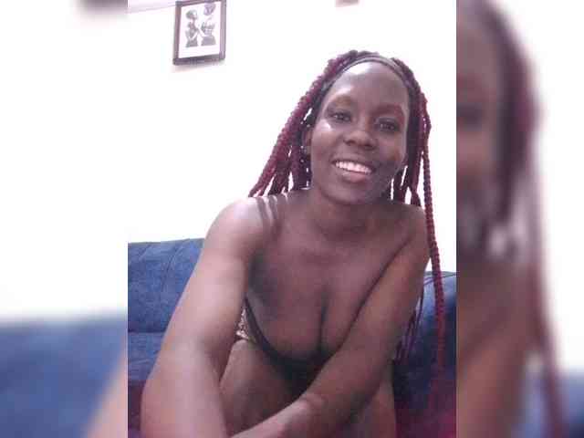 HalimaAnderson webcam