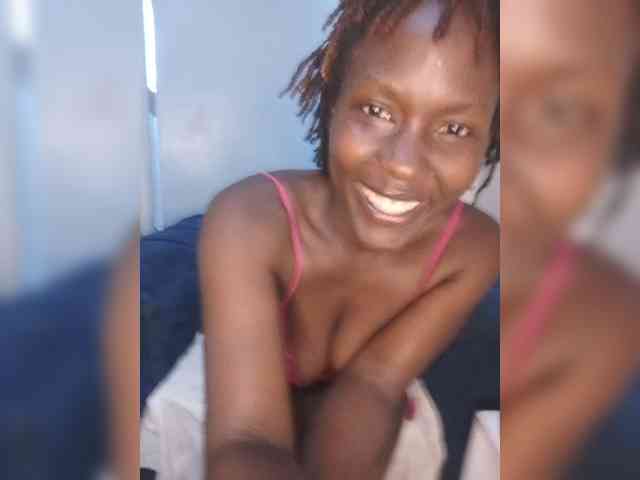 HalimaAnderson webcam