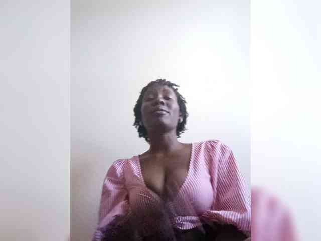 HalimaAnderson webcam