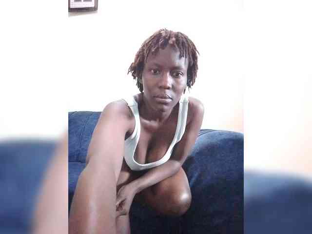 HalimaAnderson webcam