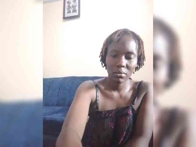 HalimaAnderson webcam