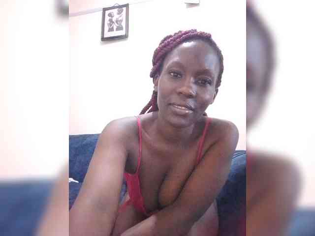 HalimaAnderson webcam