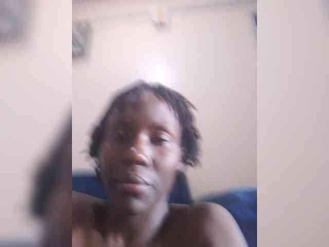 HalimaAnderson webcam