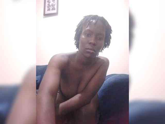 HalimaAnderson webcam