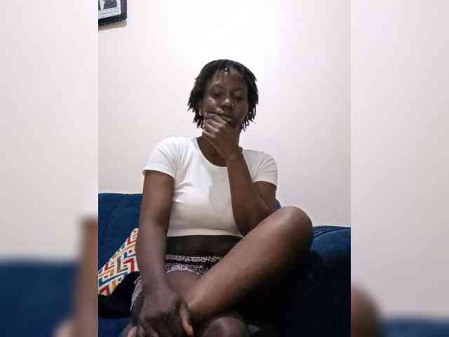 HalimaAnderson webcam