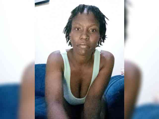 HalimaAnderson webcam