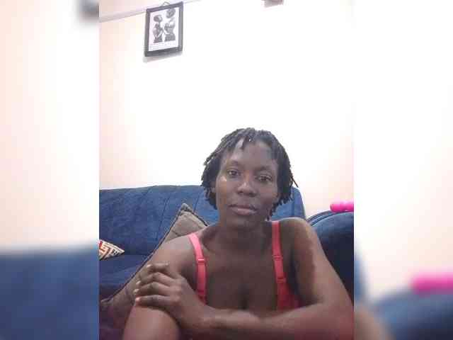 HalimaAnderson webcam