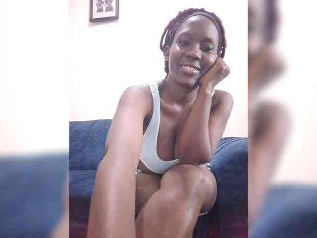 HalimaAnderson webcam