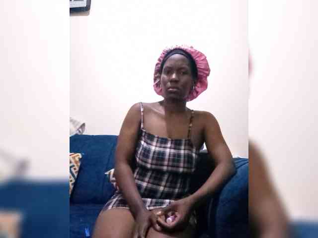 HalimaAnderson webcam