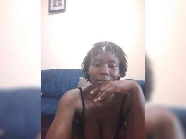 HalimaAnderson webcam