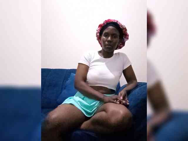 HalimaAnderson webcam