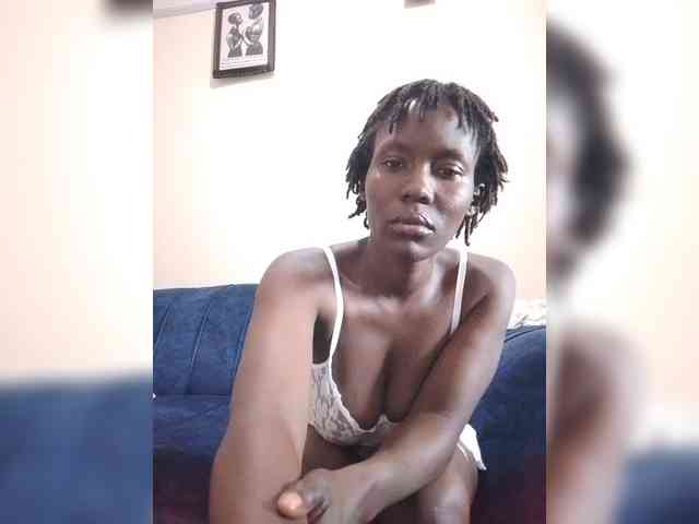 HalimaAnderson webcam