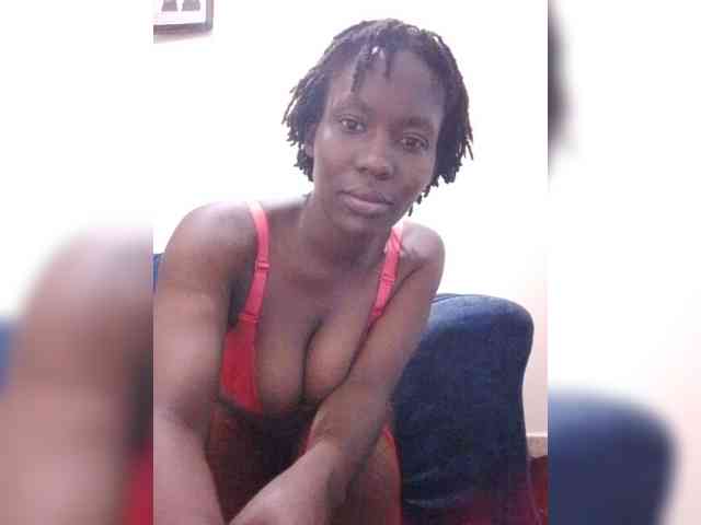 HalimaAnderson webcam