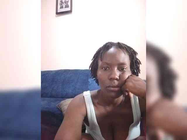 HalimaAnderson webcam