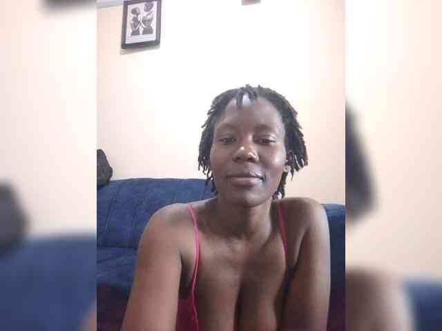 HalimaAnderson webcam