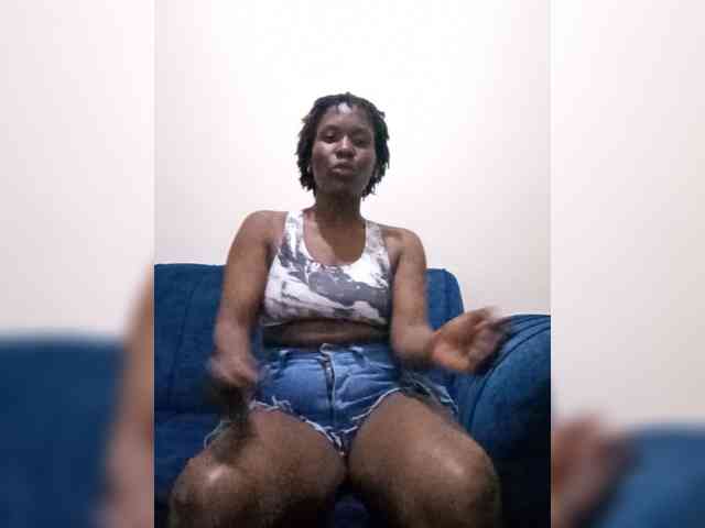 HalimaAnderson webcam