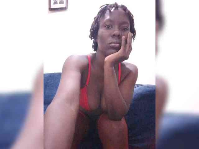 HalimaAnderson webcam