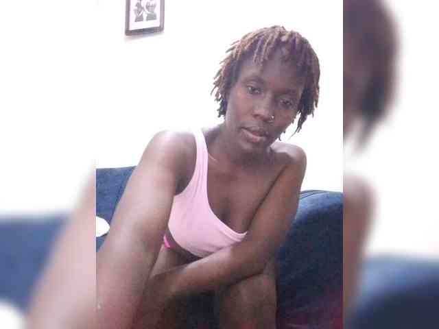 HalimaAnderson webcam