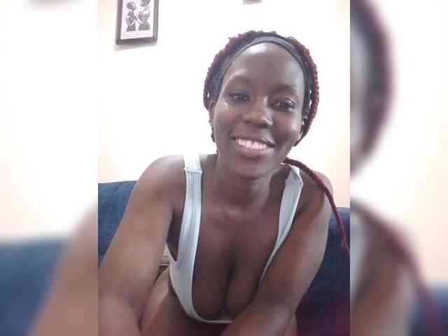 HalimaAnderson webcam