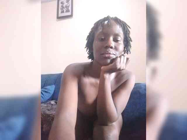HalimaAnderson webcam