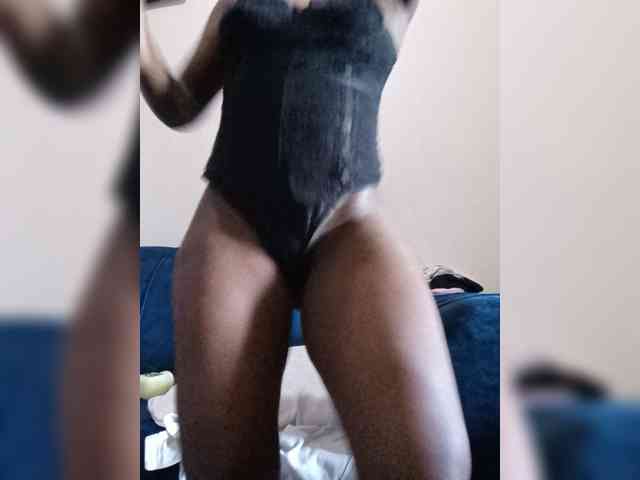 HalimaAnderson webcam