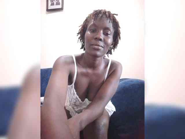 HalimaAnderson webcam