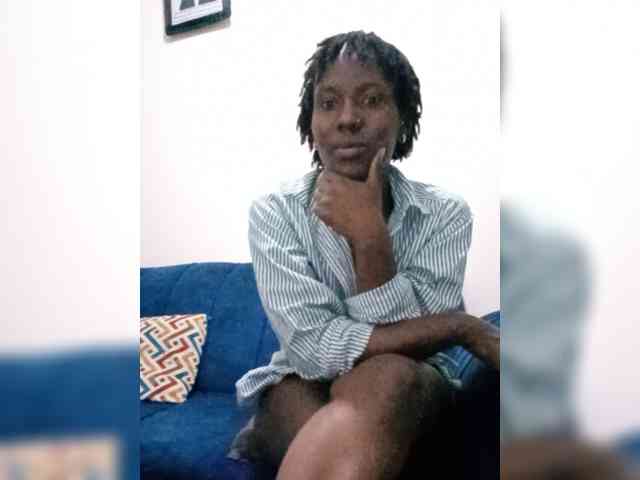 HalimaAnderson webcam