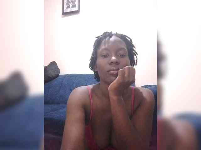HalimaAnderson webcam