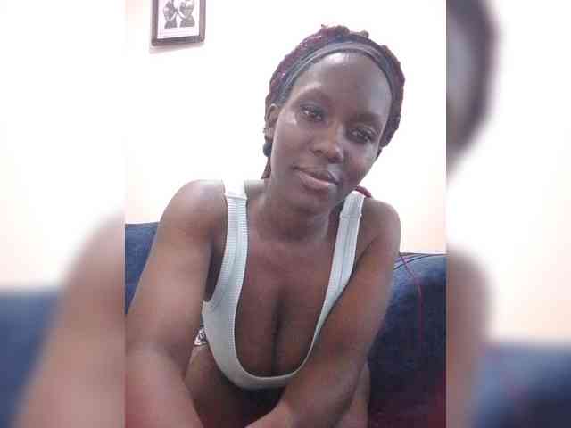 HalimaAnderson webcam