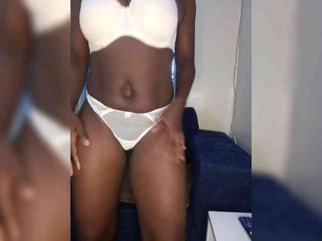 HalimaAnderson webcam