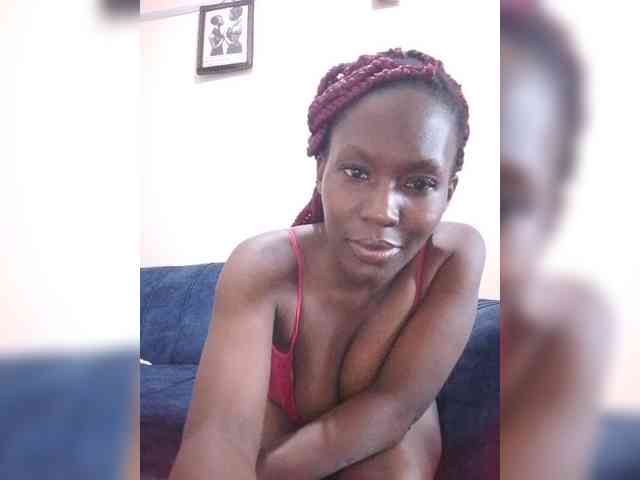 HalimaAnderson webcam