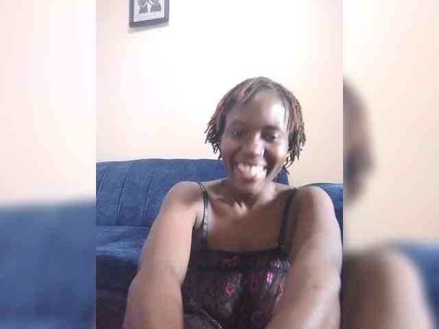 HalimaAnderson webcam