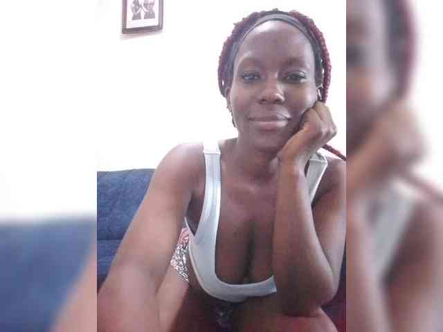HalimaAnderson webcam