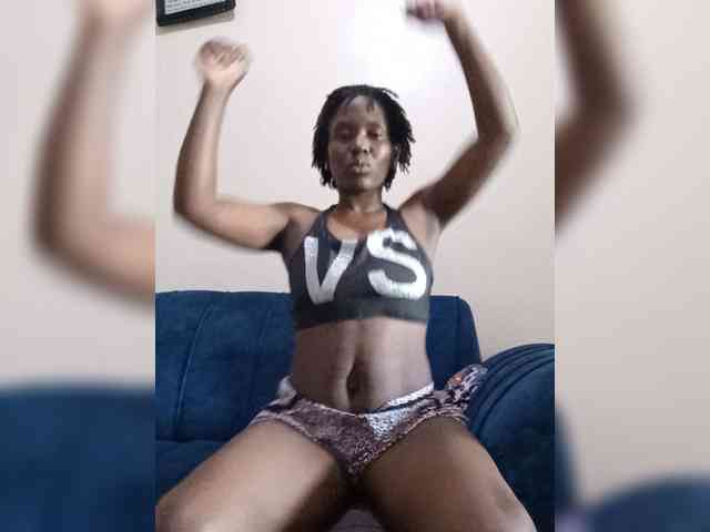 HalimaAnderson webcam