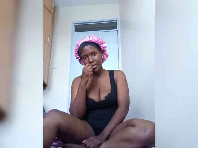 HalimaAnderson webcam