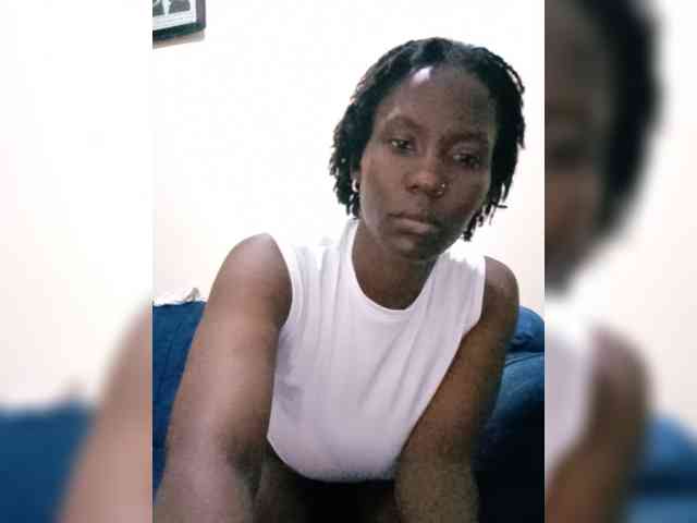 HalimaAnderson webcam