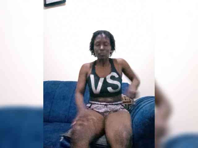 HalimaAnderson webcam