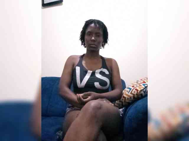 HalimaAnderson webcam