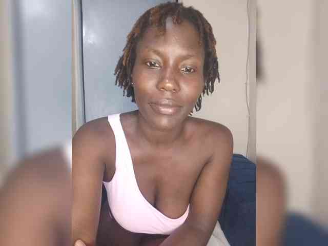 HalimaAnderson webcam