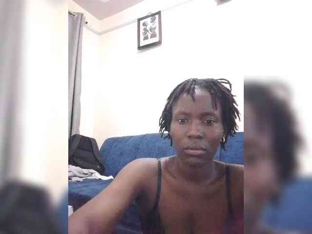 HalimaAnderson webcam