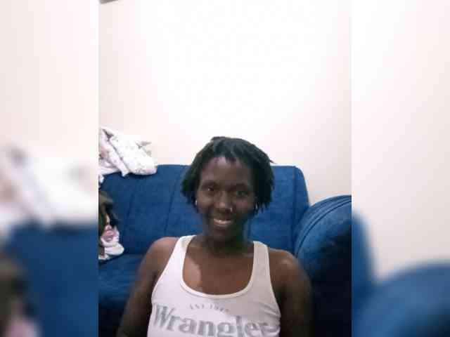 HalimaAnderson webcam
