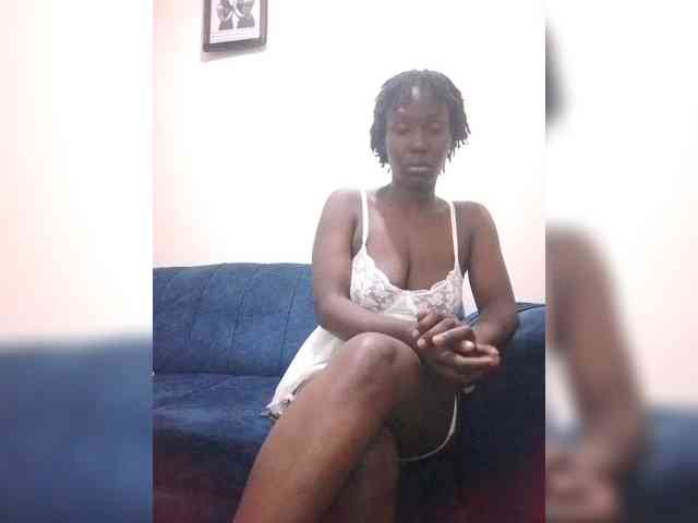 HalimaAnderson webcam