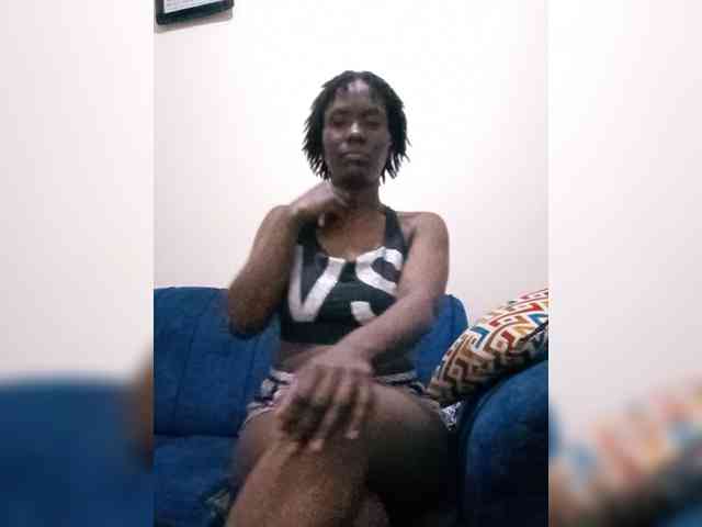 HalimaAnderson webcam