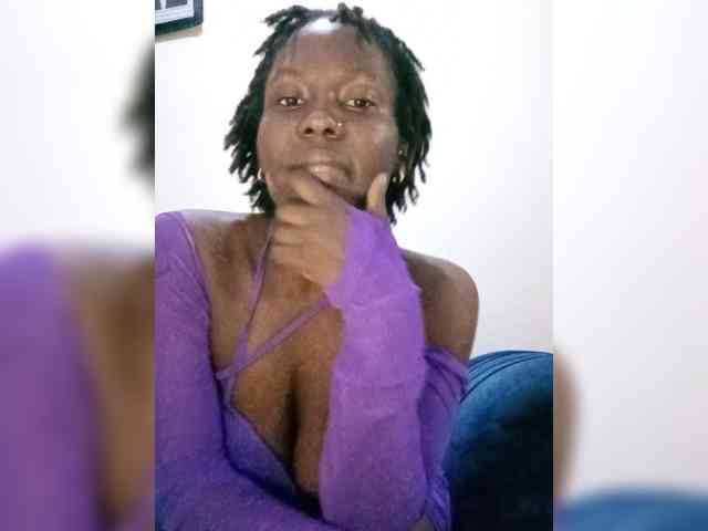 HalimaAnderson webcam