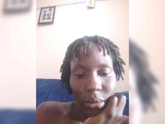 HalimaAnderson webcam