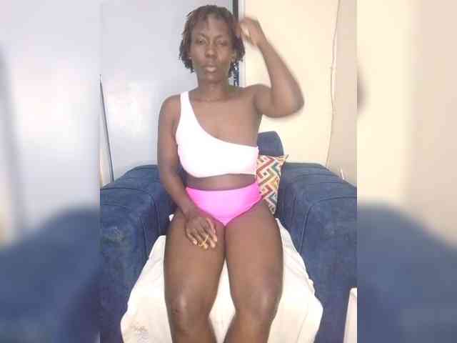 HalimaAnderson webcam