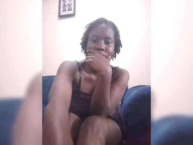 HalimaAnderson webcam
