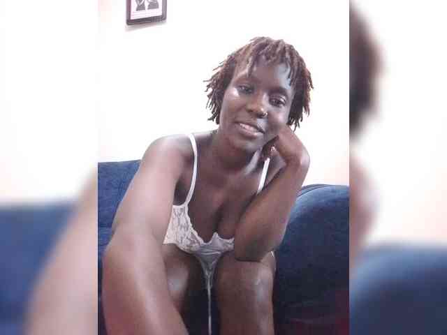 HalimaAnderson webcam