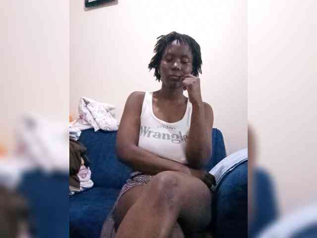 HalimaAnderson webcam